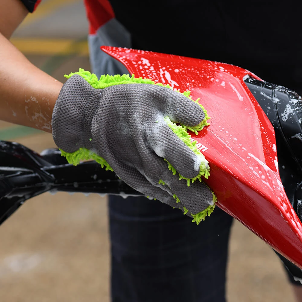 Oxford Microfibre Noodle Wash Glove Green 4 Oxford Microfibre Noodle Wash Glove Green - Image 2