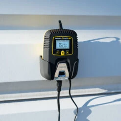 Oxford Oximiser 900 Essential Battery Management System -GearUp Moto OxfordOximiser900EssentialBatteryManagementSystemEL570WallBracket