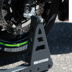 Oxford ZERO-G LITE Front Stand -GearUp Moto OxfordZERO GLITEFrontStandOX285StandInUse