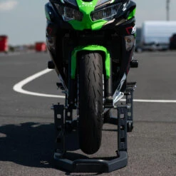 Oxford ZERO-G LITE Front Stand -GearUp Moto OxfordZERO GLITEFrontStandOX285StandInUseFront