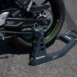 Oxford ZERO-G LITE Rear Stand -GearUp Moto OxfordZERO GLITERearStandOX284StandInUse