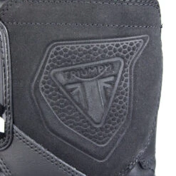 Triumph Belize Drystar Boots Black 15 Triumph Belize Drystar Boots Black -GearUp Moto TriumphBelizeDrystarBootsMBTA22802ClosureBadgeDetail