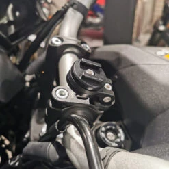 SP Connect Pro Bar Clamp Mount Pro -GearUp Moto YMEFCMP00000 YamahaSPConnectBarClampMountPromounted3